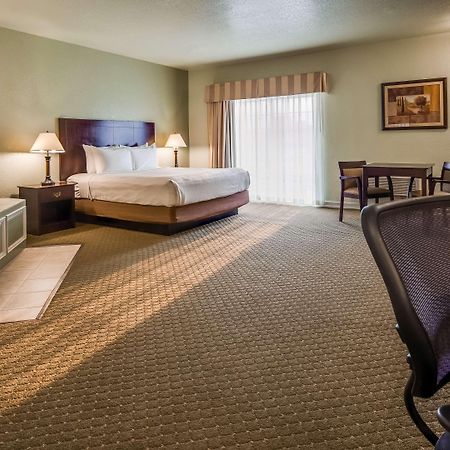 Best Western Plus Bayshore Inn Юрика Экстерьер фото