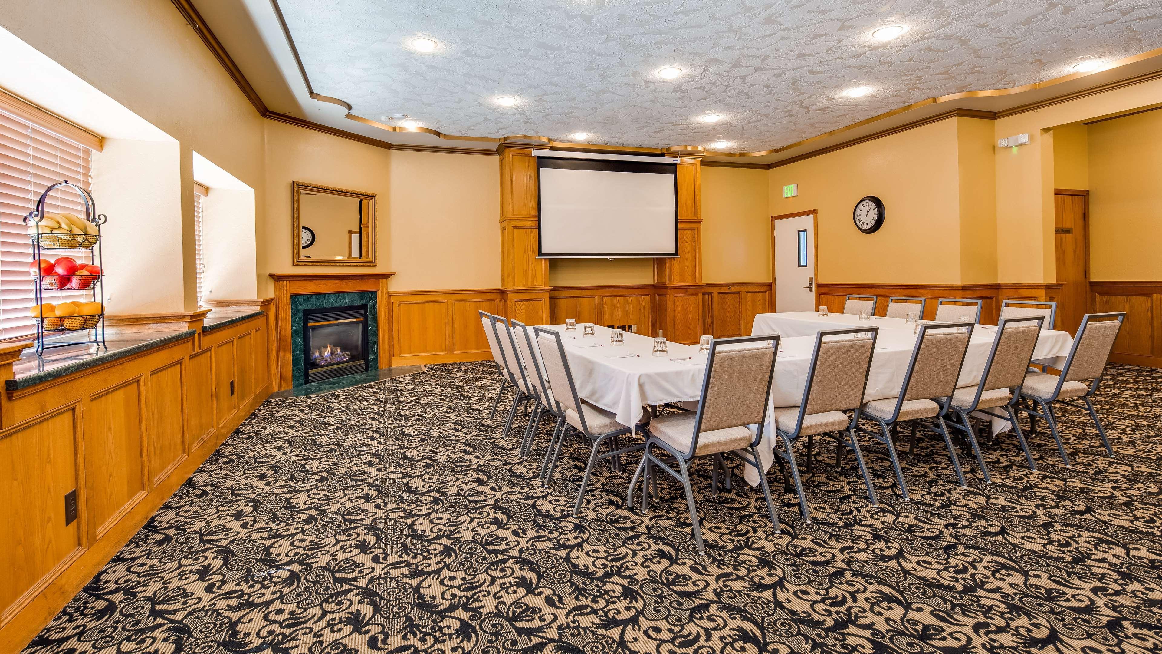 Best Western Plus Bayshore Inn Юрика Экстерьер фото