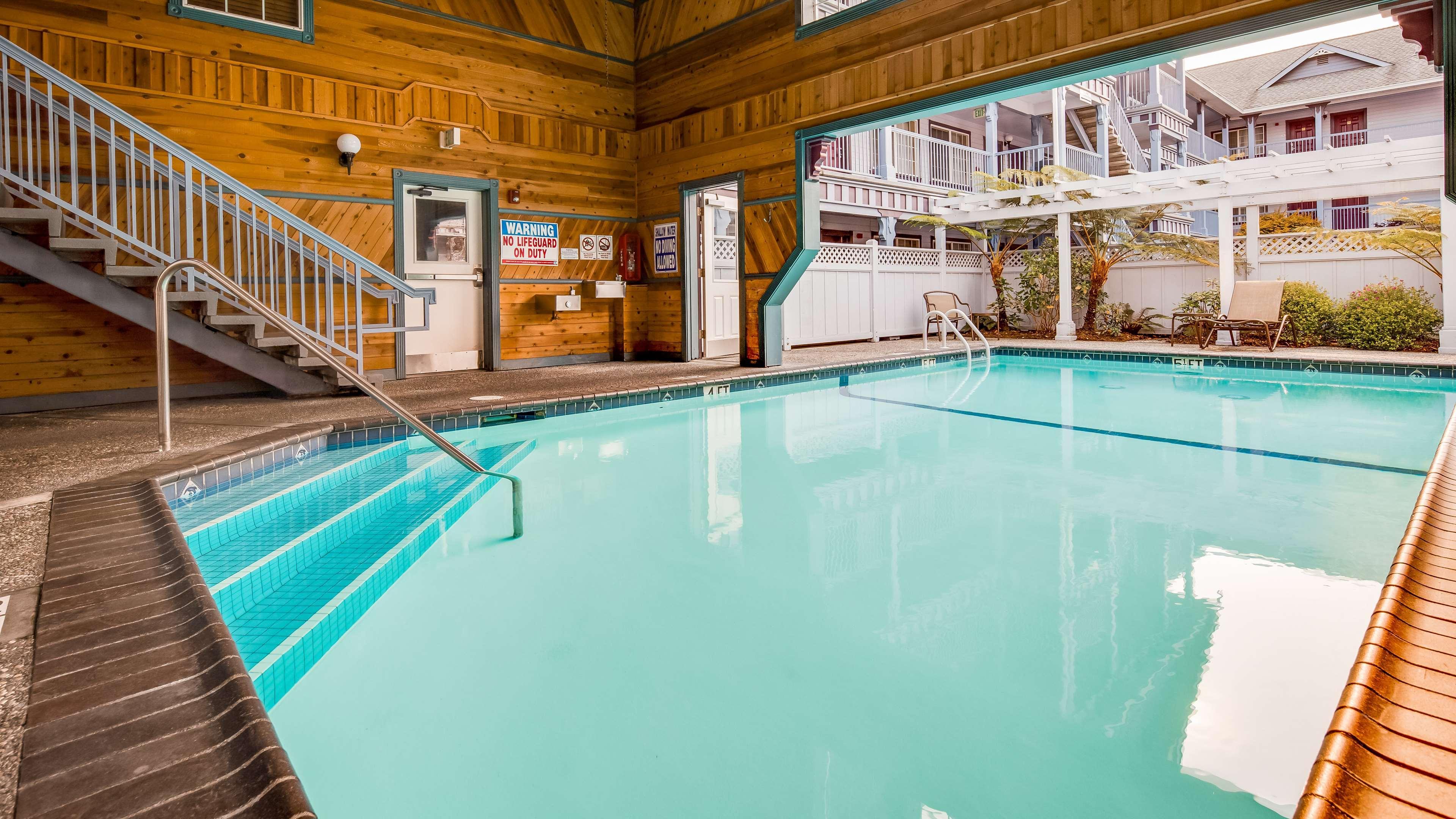 Best Western Plus Bayshore Inn Юрика Экстерьер фото