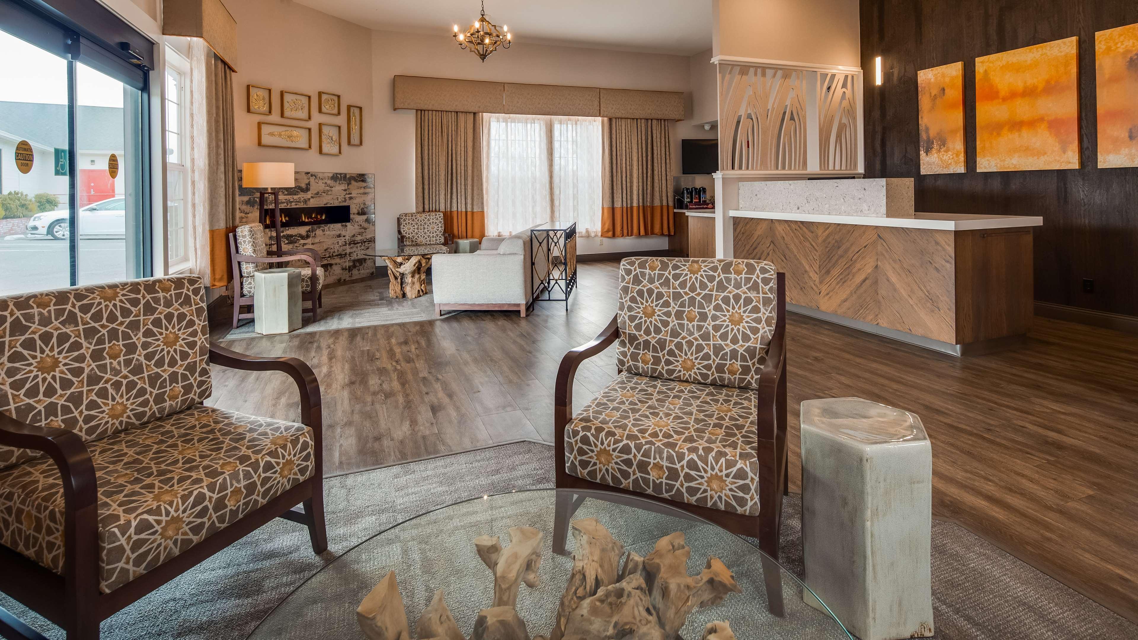 Best Western Plus Bayshore Inn Юрика Экстерьер фото