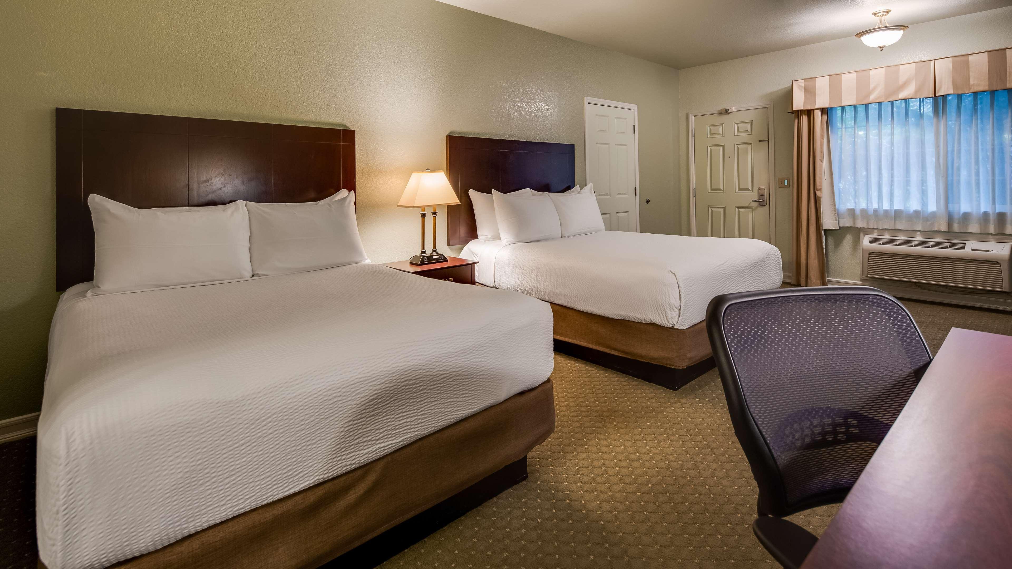 Best Western Plus Bayshore Inn Юрика Экстерьер фото