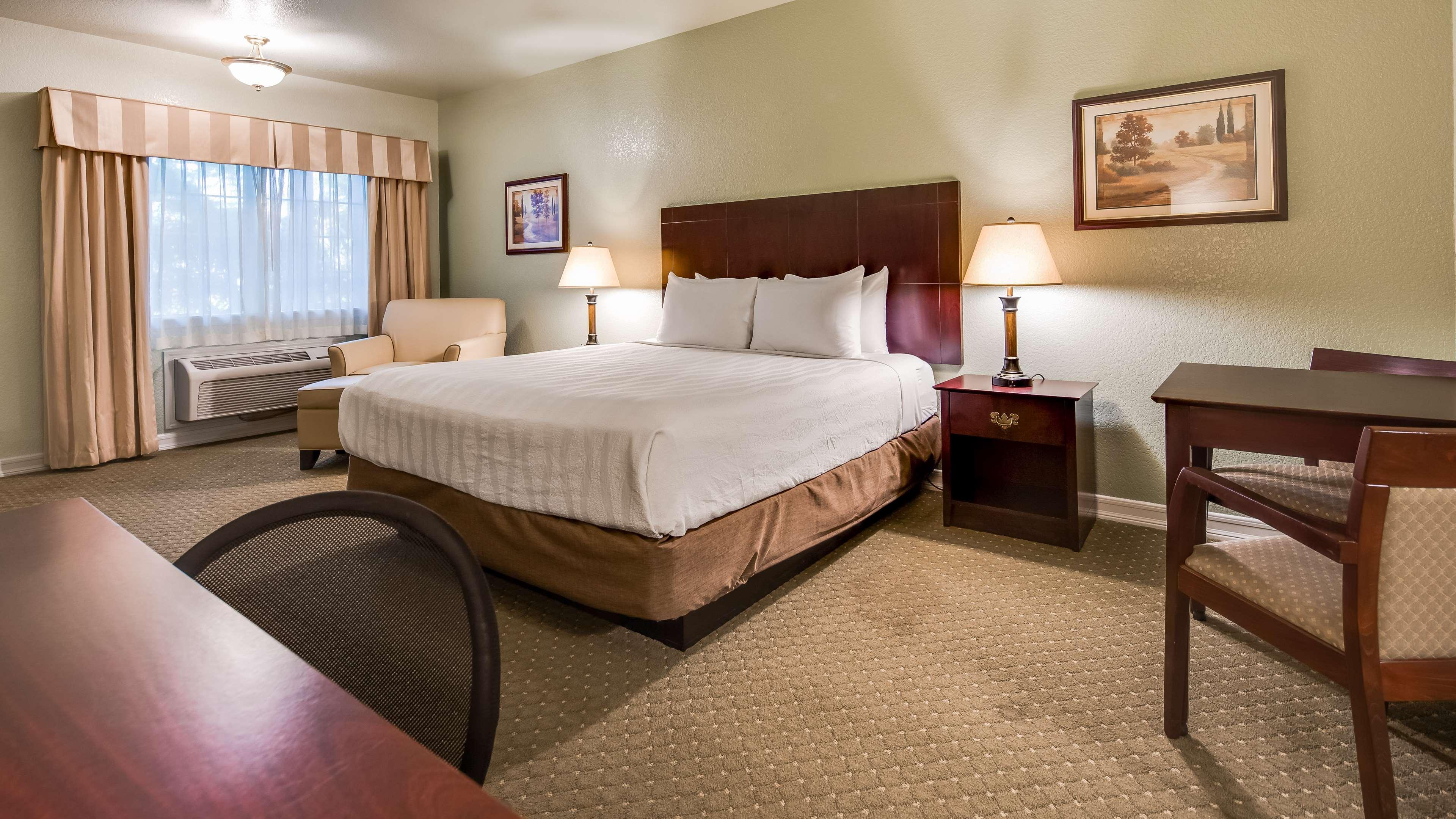 Best Western Plus Bayshore Inn Юрика Экстерьер фото