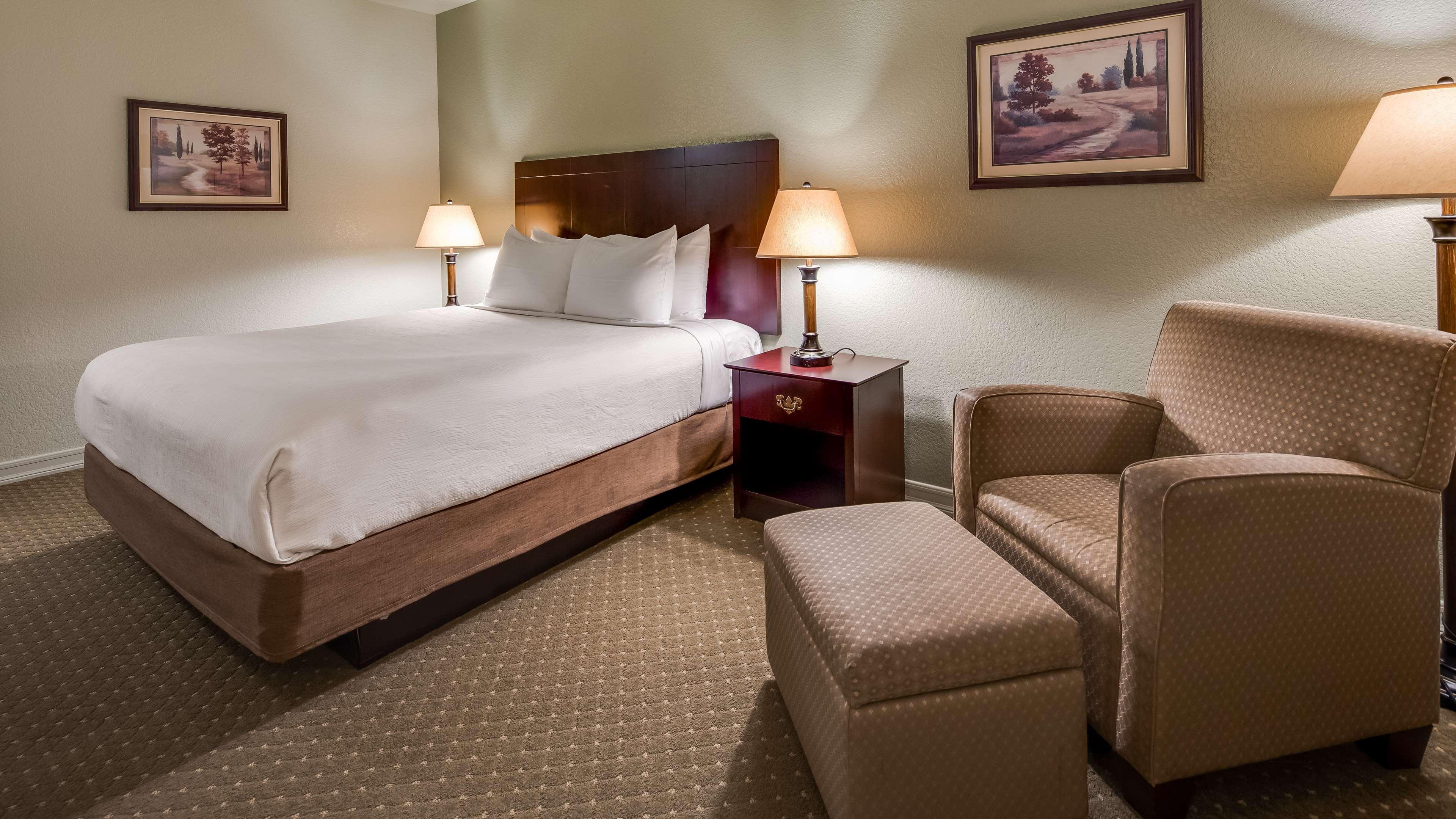 Best Western Plus Bayshore Inn Юрика Экстерьер фото