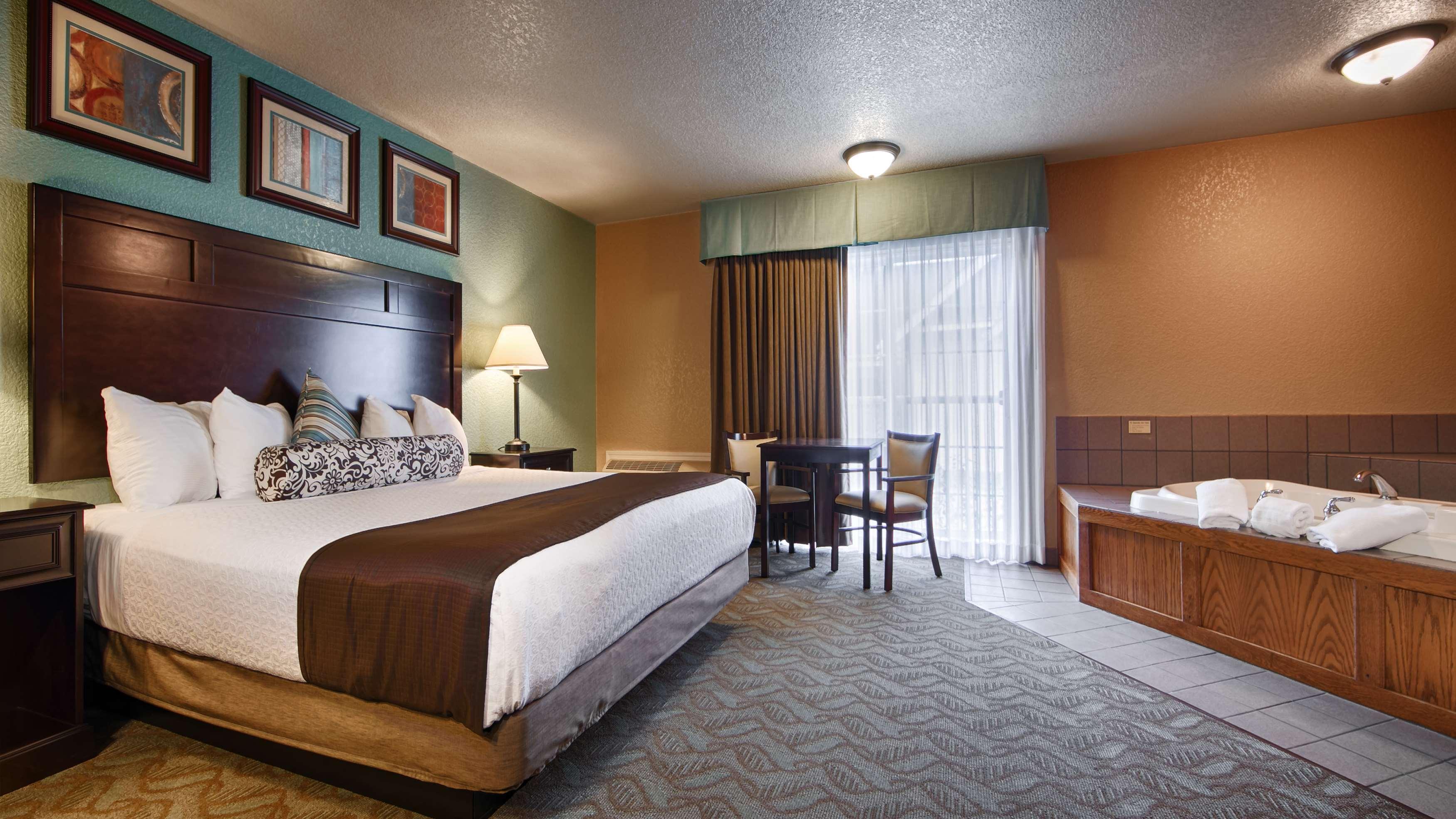 Best Western Plus Bayshore Inn Юрика Экстерьер фото