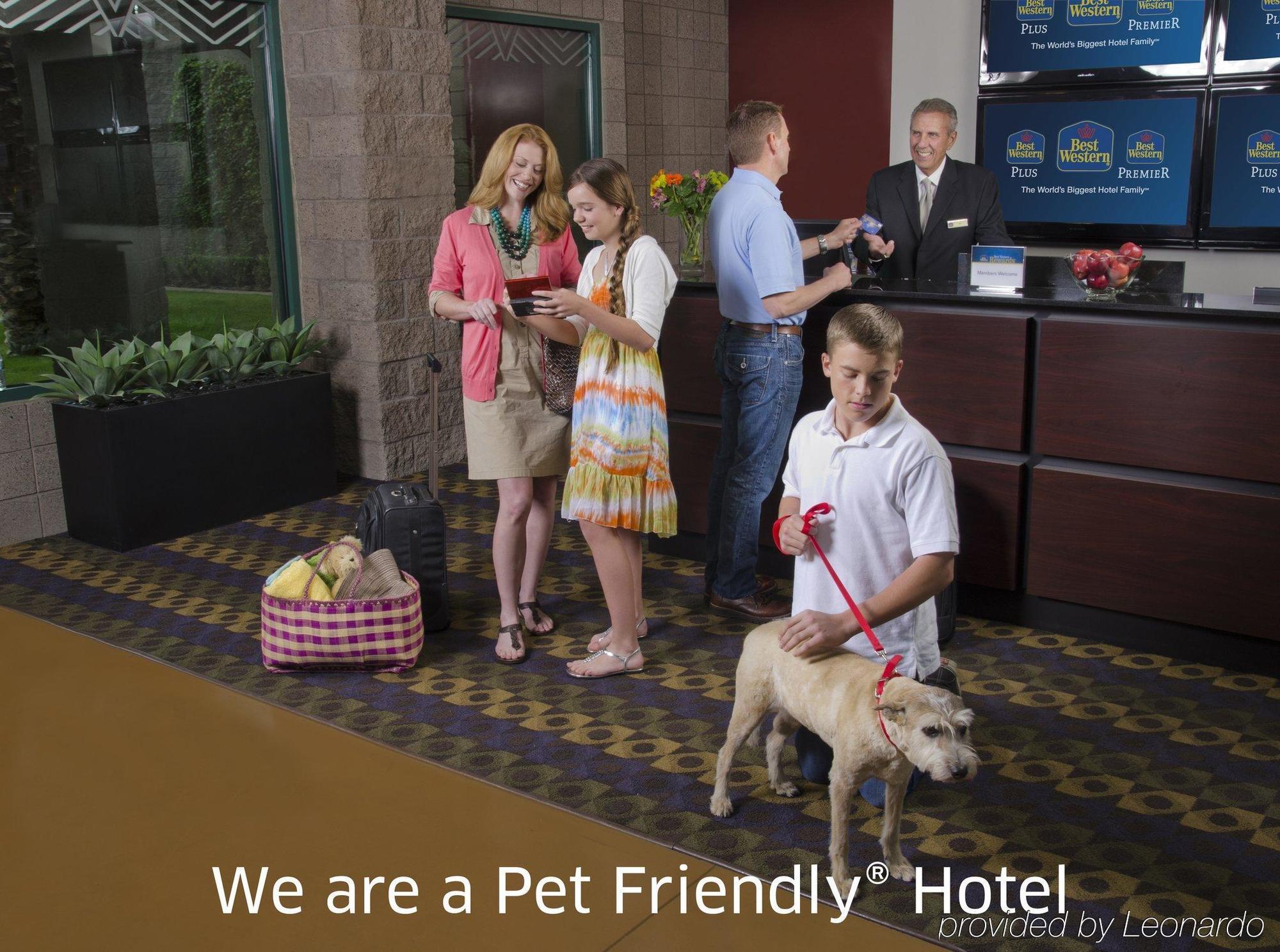 Best Western Plus Bayshore Inn Юрика Экстерьер фото